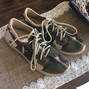 Mesh Camo shoes